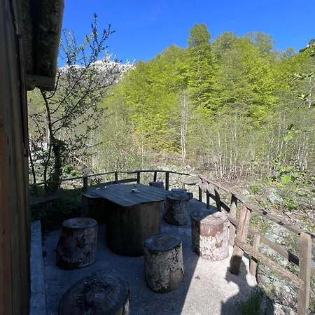 Guide Pojana Κάμπινγκ Τροπόγια
